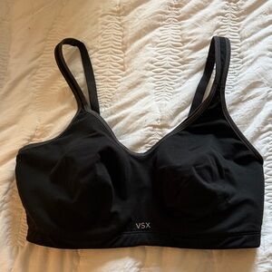 VSX Black Wireless Sports Bra - Smooth Molded Cups